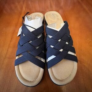 Women’s size 11 medium East fifth brand Irvina navy